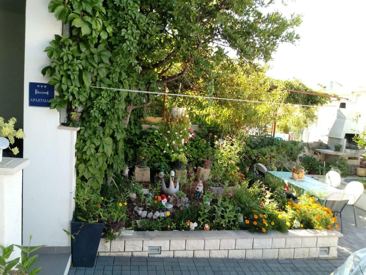 מאקרסקה Apartments Centar - Mirjana מראה חיצוני תמונה