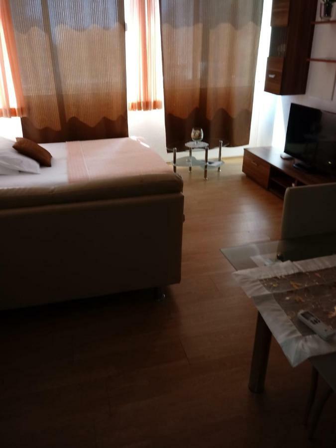 מאקרסקה Apartments Centar - Mirjana מראה חיצוני תמונה