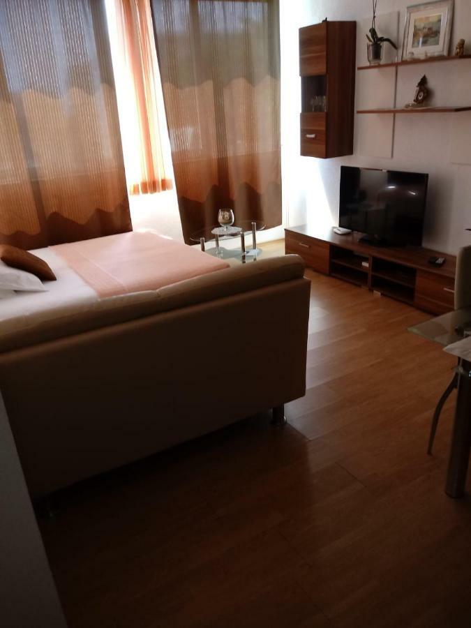 מאקרסקה Apartments Centar - Mirjana מראה חיצוני תמונה