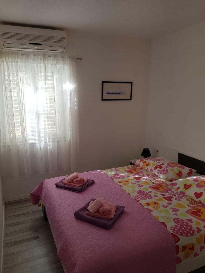 מאקרסקה Apartments Centar - Mirjana מראה חיצוני תמונה