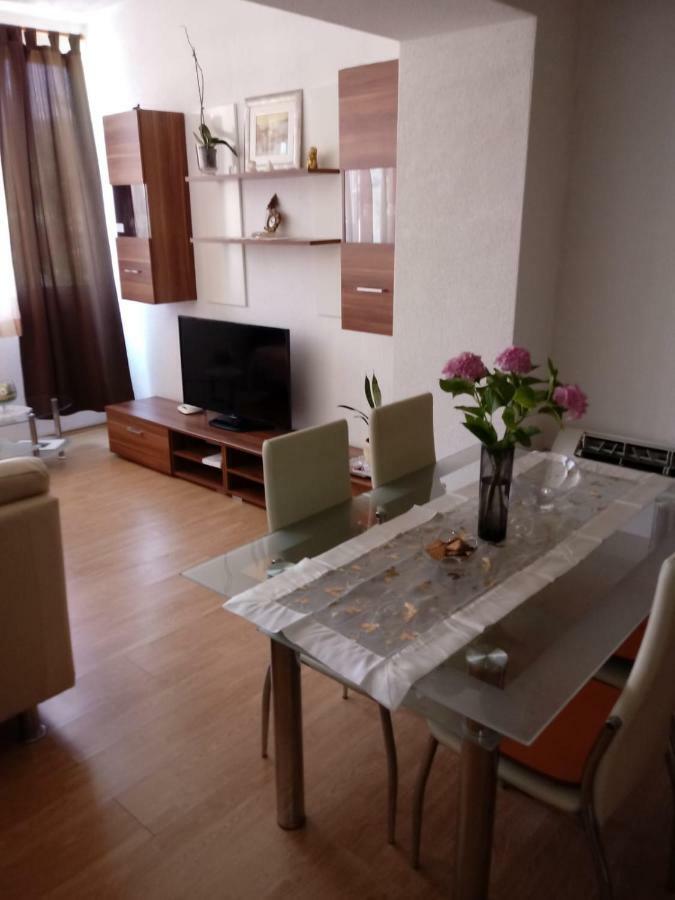 מאקרסקה Apartments Centar - Mirjana מראה חיצוני תמונה