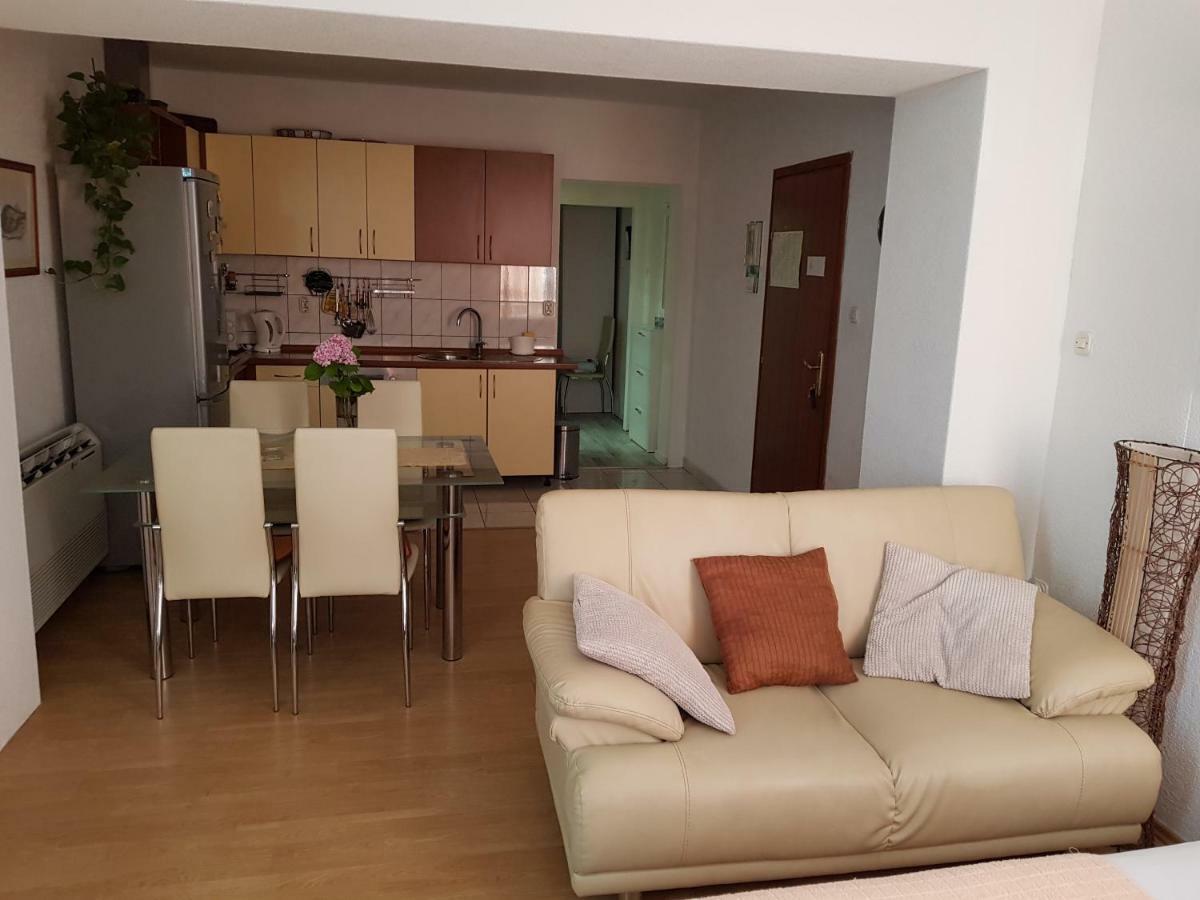 מאקרסקה Apartments Centar - Mirjana מראה חיצוני תמונה