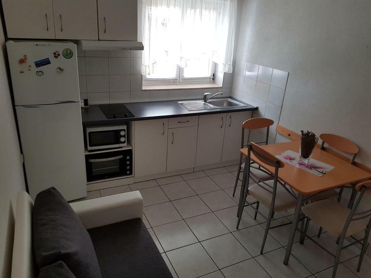 מאקרסקה Apartments Centar - Mirjana מראה חיצוני תמונה
